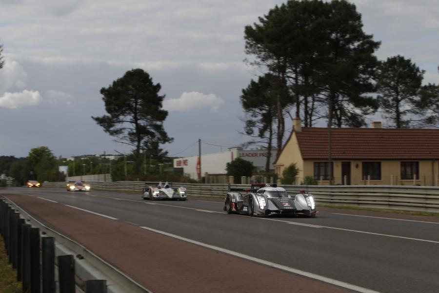  Audi R18 TDI Ultra Le Mans 24hr 2011 года  (фото 86 из 108)
